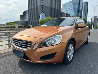 Volvo S60 (Import)
