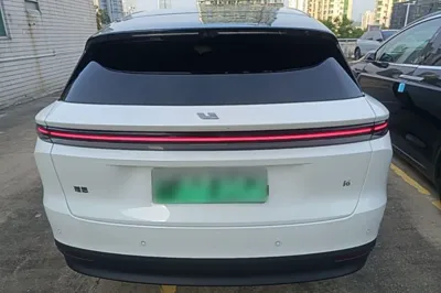 Li Auto Li Auto i6