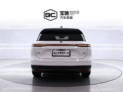 Nio ES8