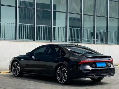 Audi A7L