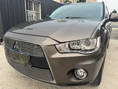 Mitsubishi Outlander (Import)