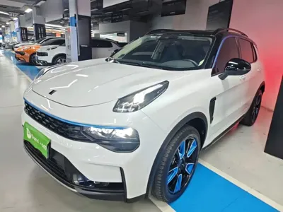 Lynk & Co 01