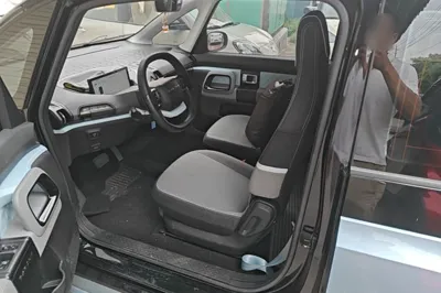Baojun E300