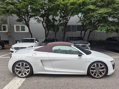 Audi R8