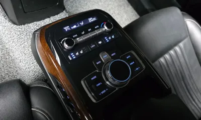 Genesis EQ900