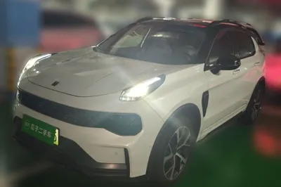 Lynk & Co 01 EM-P