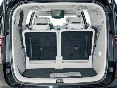 Volvo EM90