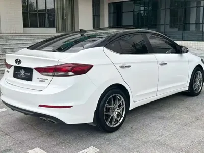 Hyundai Elantra