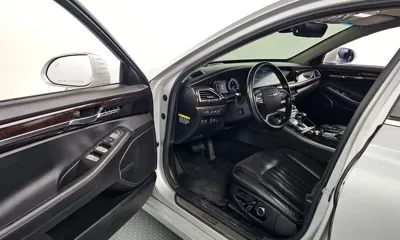 Genesis EQ900
