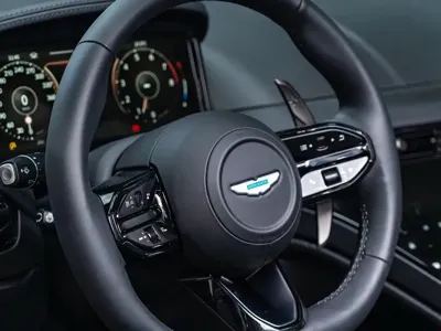 Aston Martin DB12