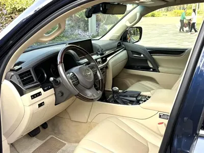 Lexus LX