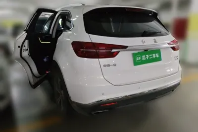 Hongqi HS5