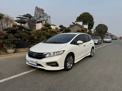 Honda Jade