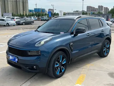 Lynk & Co 01