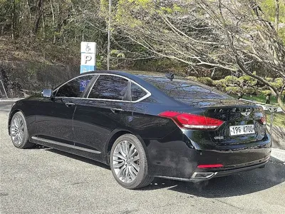 Hyundai Genesis