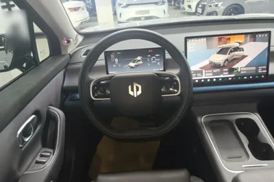 Leapmotor C10