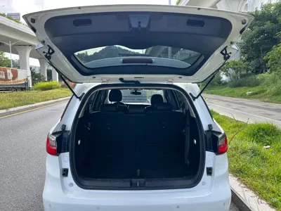 BYD MAX
