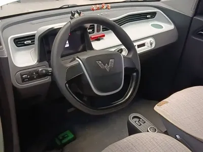 Wuling MINIEV