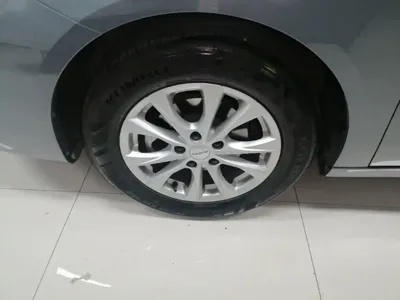 Roewe i5