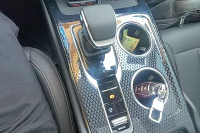 Hongqi HS3 PHEV