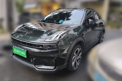 Lynk & Co 06