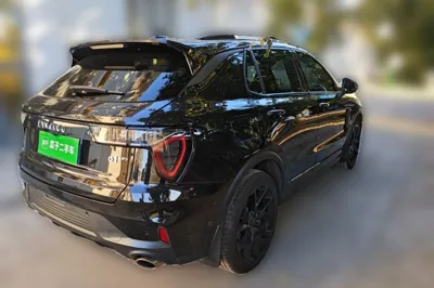 Lynk & Co 01
