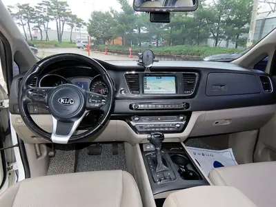 Kia Canival