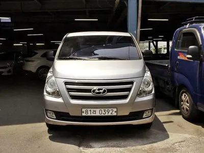 Hyundai Starex