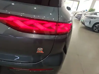 BYD 唐L