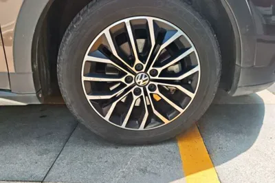 Volkswagen Cross Lavida