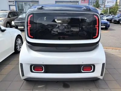 Baojun E300