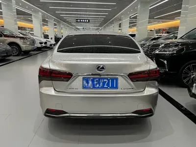 Lexus LS
