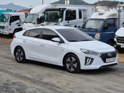 Hyundai Ioniq
