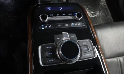 Genesis EQ900