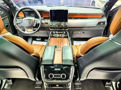 Lincoln Navigator