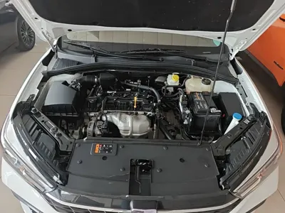 Roewe i5