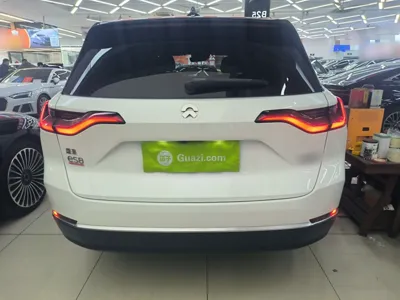Nio ES8