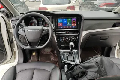 Venucia T70