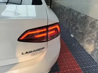 Volkswagen Lamando