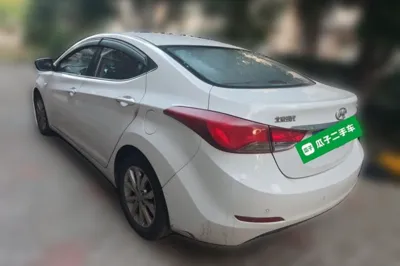 Hyundai Elantra (5th Generation