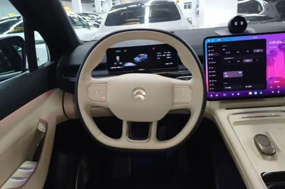 Nio EC6