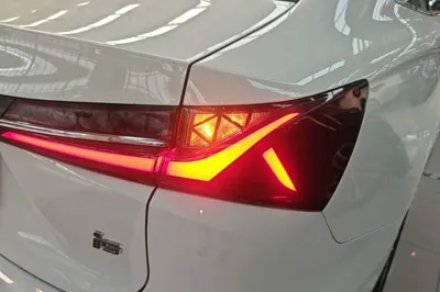 Roewe i5