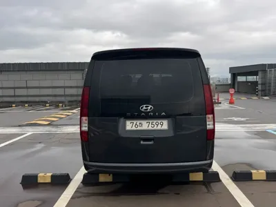 Hyundai Staria