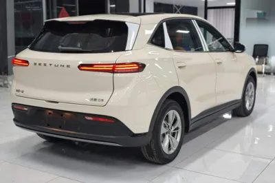 Bestune Yueyi 03