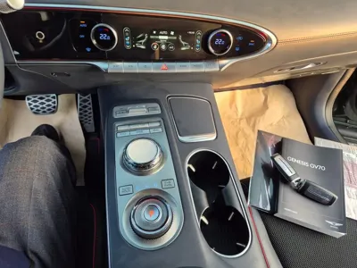 Genesis GV70