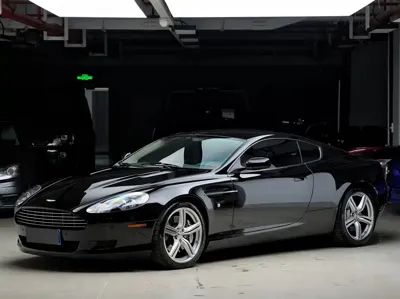 Aston Martin DB9