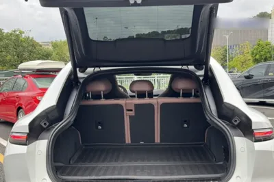 Nio EC6