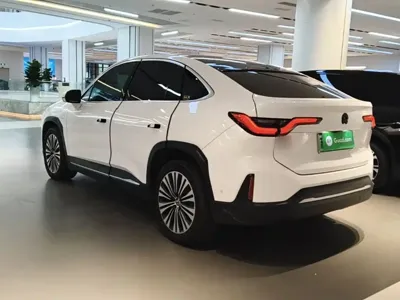 Nio EC6