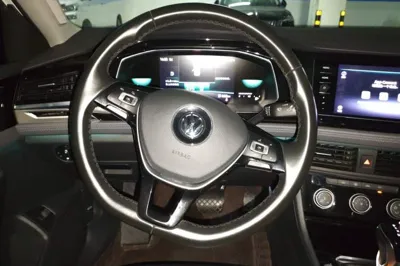 Volkswagen Sagitar