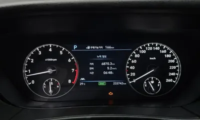 Genesis EQ900